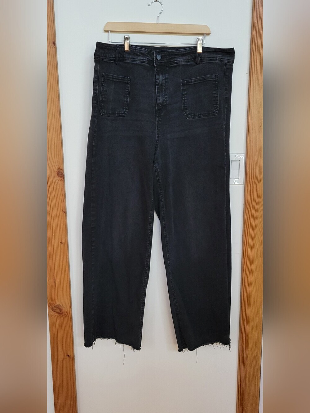 Oat New York Women's Wide Leg Jean With Frayed Hem